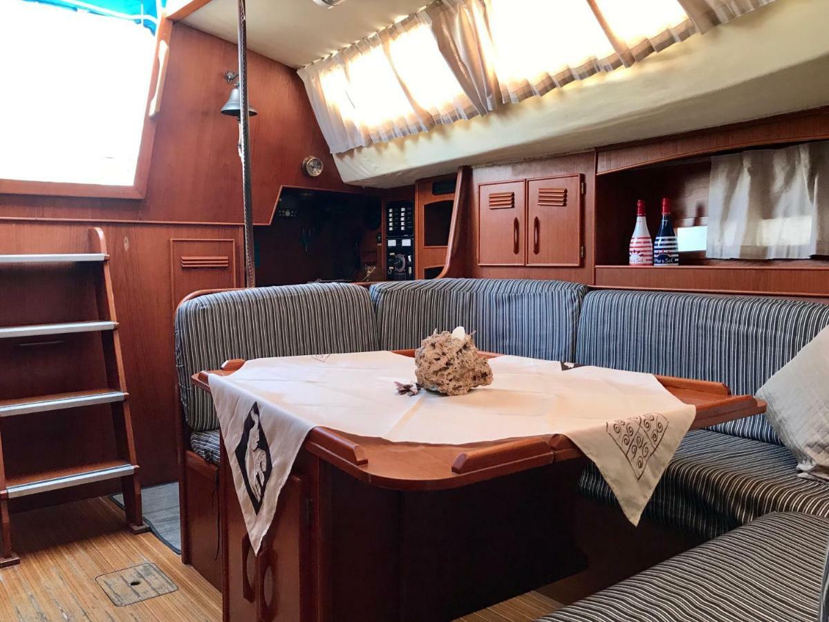 Sleep & Boats Barcelona City Sant Adria de Besos Exterior foto