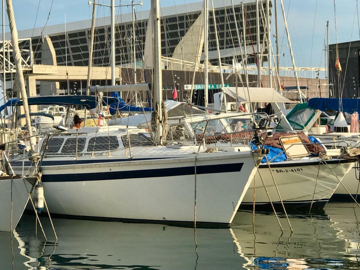 Sleep & Boats Barcelona City Sant Adria de Besos Exterior foto