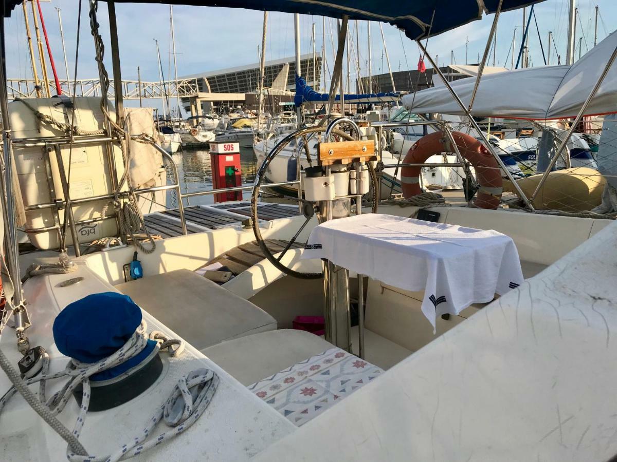 Sleep & Boats Barcelona City Sant Adria de Besos Exterior foto