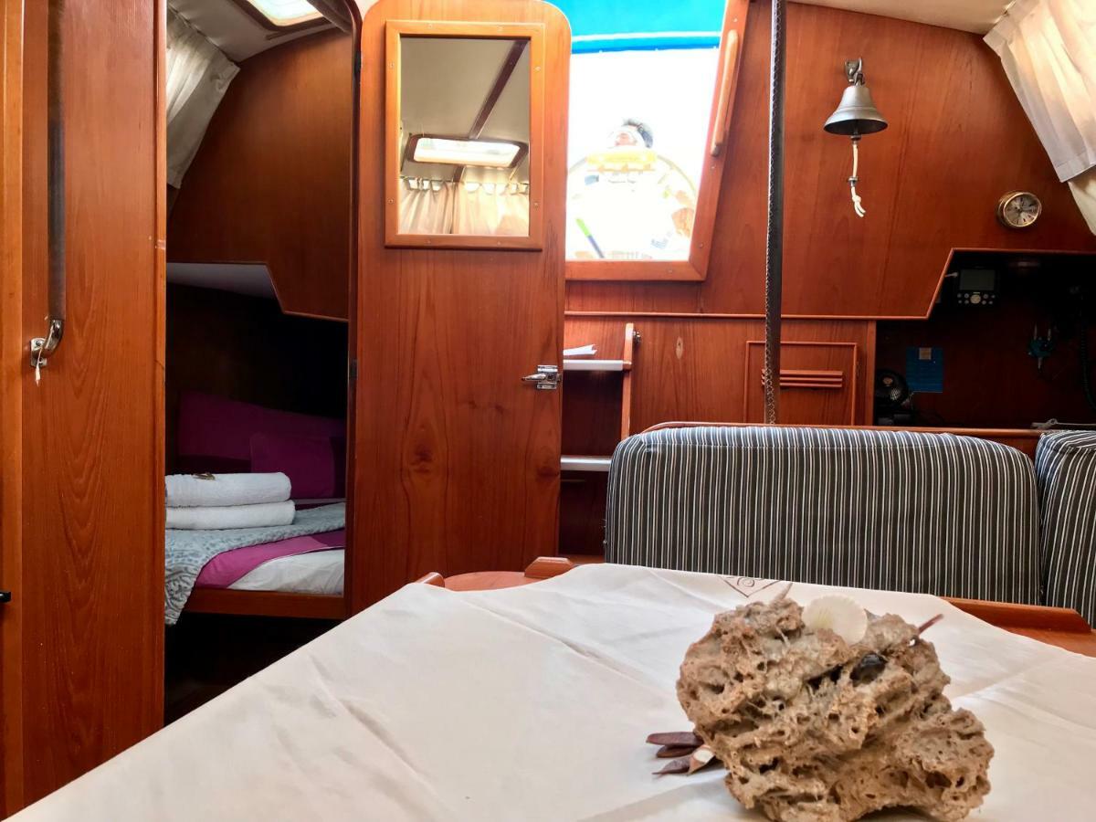 Sleep & Boats Barcelona City Sant Adria de Besos Exterior foto